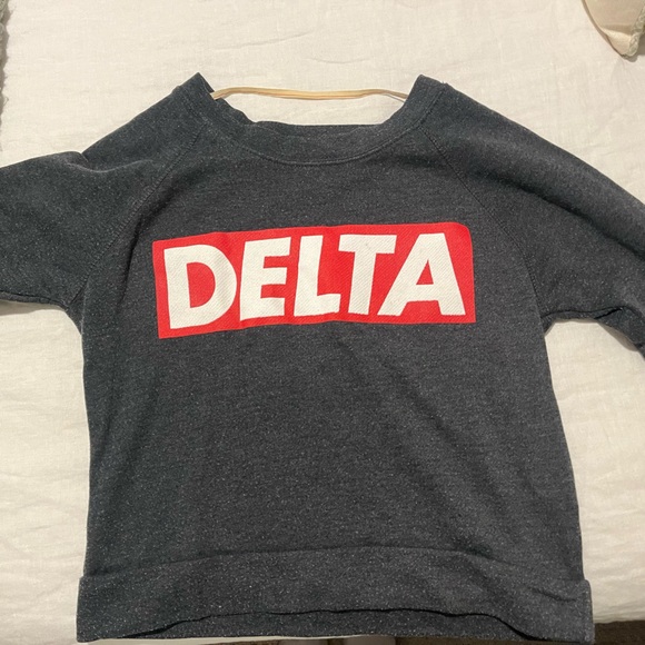 DELTA sweater - Picture 1 of 5